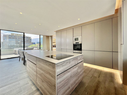 Moderno Penthouse: El Golf