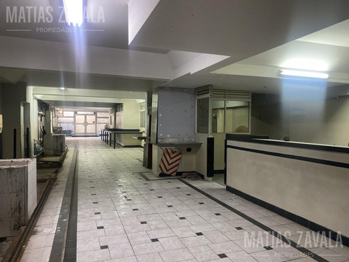 Venta C/ Renta De Excelente Local Sobre Av Beiro En Villa Devoto