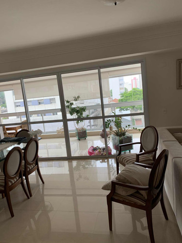 Apartamento 3 Suítes 4 Vagas Piscina Coberta Aqueacida!