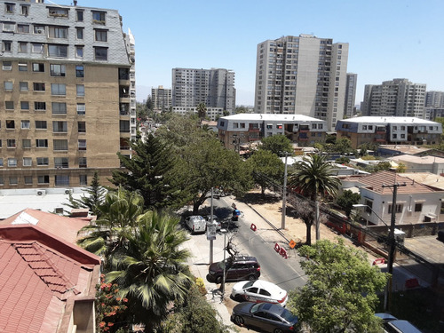Se Vende 2 Oficinas/consulta Medica, Cdte Whiteside Con La M