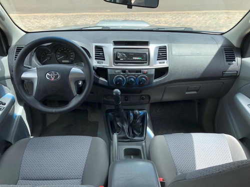 Toyota Hilux 3.0 Std Cab. Dupla 4x4 4p 2014