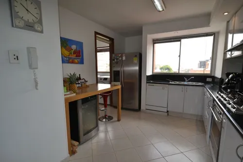 Apartamento En Venta En El Nogal. Cod V12046