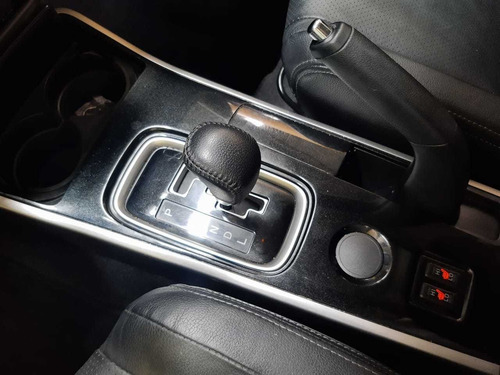 Imagem 11 de 12 de Mitsubishi Outlander 2017 2.0 L4 Cvt 5p **64 Mil Km**