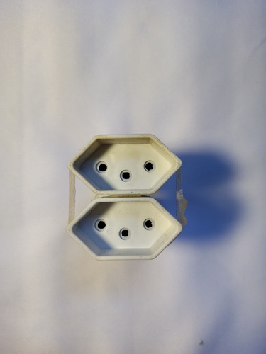 2 Pç Adaptador Pino Fêmea Plug Extensão Tomada 2p+t