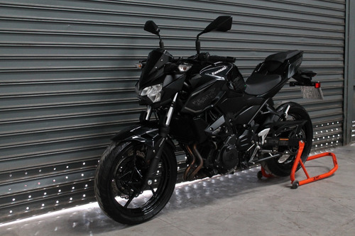 Imagen 2 de 10 de Kawasaki Z400 2021