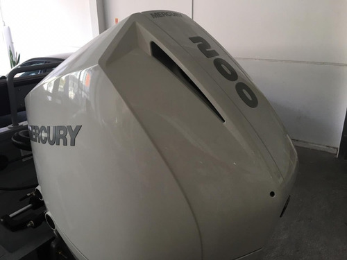Imagem 2 de 9 de Mercury 200hp 4t Branco Zero