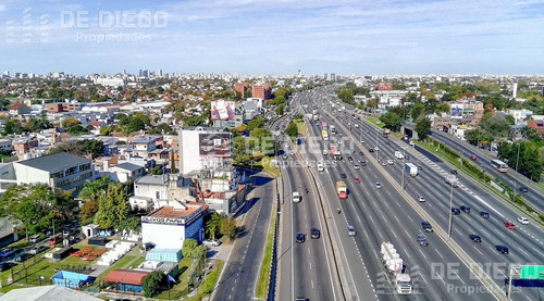 Local/ Edificio Comercial Sobre Colectora Panamericana Olivos En Alquiler, Vicente López