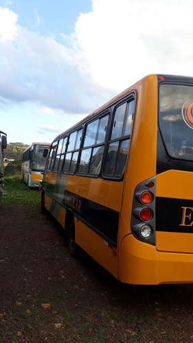 Imagem 1 de 8 de Neobus Thunder +