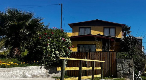 Concón, Playa Amarilla, 4 Dormitorios, 2 Baños, Jardín