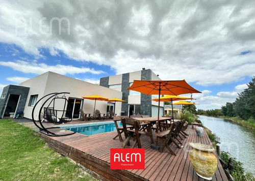 Casa En Venta En Barrio Privado San Eliseo Canning