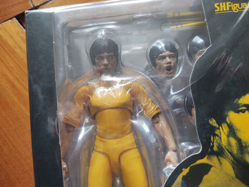 Figura de acción Yellow Suit BAN05189 de Bandai
