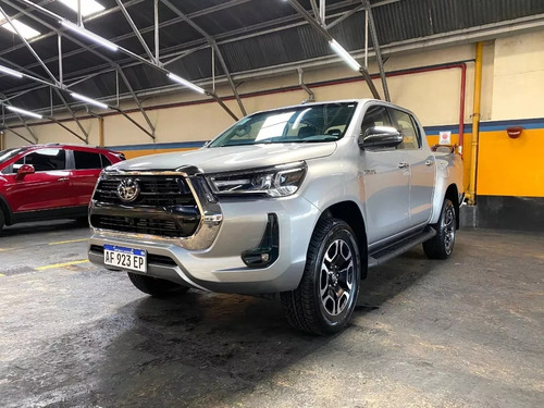 Toyota Hilux 2.8 Cd Srx 177cv 4x4 At