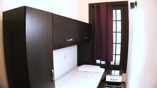 Habitaciones Individuales Y Compartidas Con Baño Privado