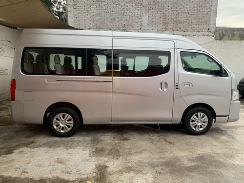 Imagen 4 de 15 de Nissan Urvan 2.5 15 Pas Amplia Aapack Seg Mt 2016