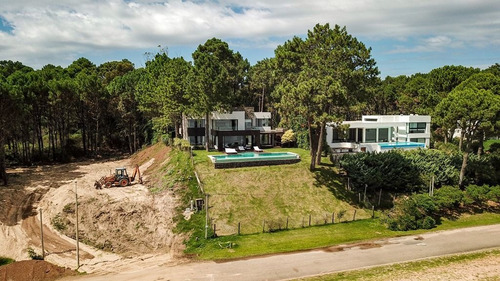 Casa 3 Dormitorios En Laguna Del Sauce, Punta Ballena