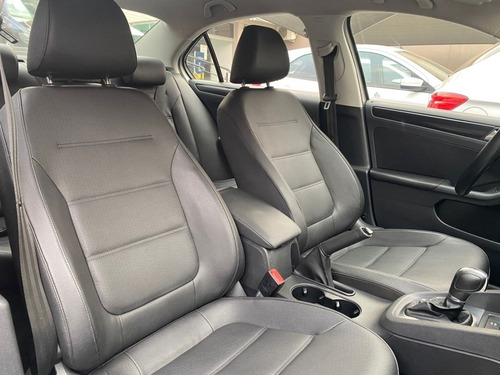 Imagem 9 de 11 de Volkswagen Jetta 2.0 Comfortline Flex 4p Tiptronic