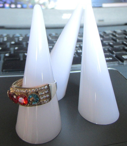 Exhibidor/cono Plástico Para Anillo/por Unidad