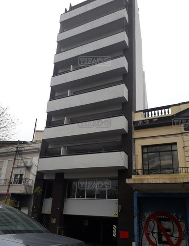 Departamento En Venta Ubicado En Parque Chas, Capital Federal, Buenos Aires