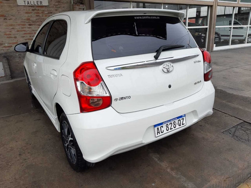 Toyota Etios Xls Hatchback