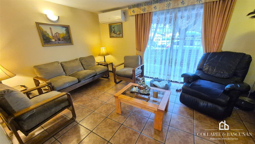 Casa En Venta De 5 Dormitorios Y 4 Baños En Comuna De Maipú