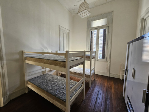 Casa En El Centro De 8 Dormitorios Y 3 Baños, Ideal Hogar Estudiantil O Empresa