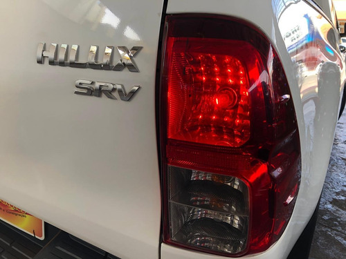 Toyota Hilux Cd Srv 4x4 2.8 Tdi Diesel Aut.