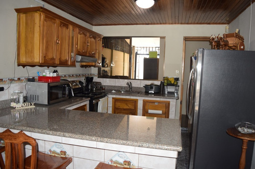 Imagen 4 de 17 de Venta Casa En San Rafael Heredia, A Un Costado Del Condominio Altos De Palermo