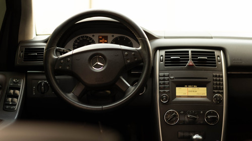 Mercedes Benz B180 2010