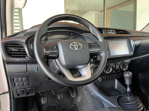 Toyota Hilux Doble Cabina Diesel 4x4 2023