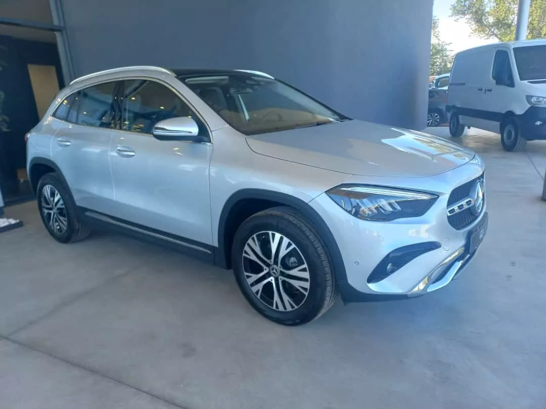 Mercedes-Benz Clase GLA 1.3 Gla200 Progressive 163Cv