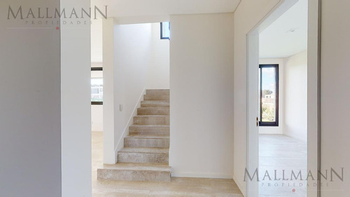 Venta Casa La Calesa Pilará, 4 Habitaciones
