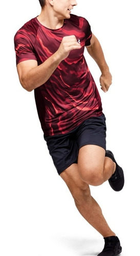 Playera Manga Corta Under Armour Caballeros Vino 1353134-61