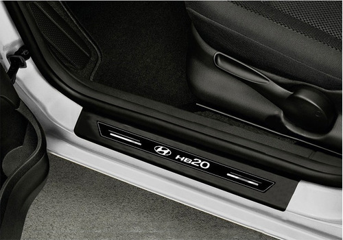 Imagem 2 de 2 de Soleira Premium Preto Ou Branco Hyundai Hb20 H/s 2014 2019
