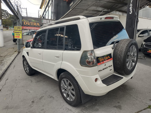 Mitsubishi Pajero TR4 2.0 4X2 16V 140CV FLEX 4P AUTOMÁTICO