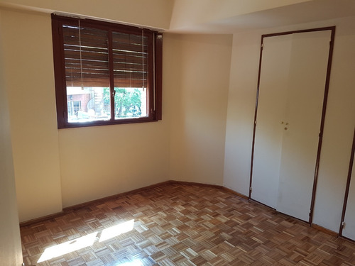 Imagen 5 de 14 de Departamento De 3 Ambientes Con Dependencia