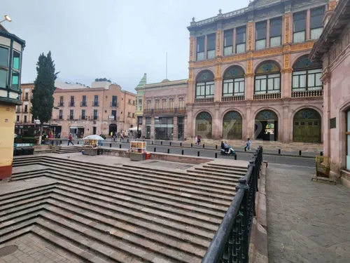 Oportunidad, Hotel Ubicado A Un Costado Del Teatro Calderón Y Catedral
