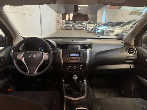 Nissan NP300 2.3 Frontier Se Plus Cd 4x2 Mt