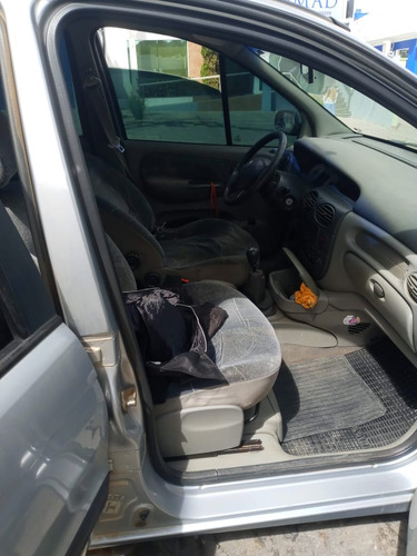 Renault Scenic 1.6 16v Expression Hi-flex 5p