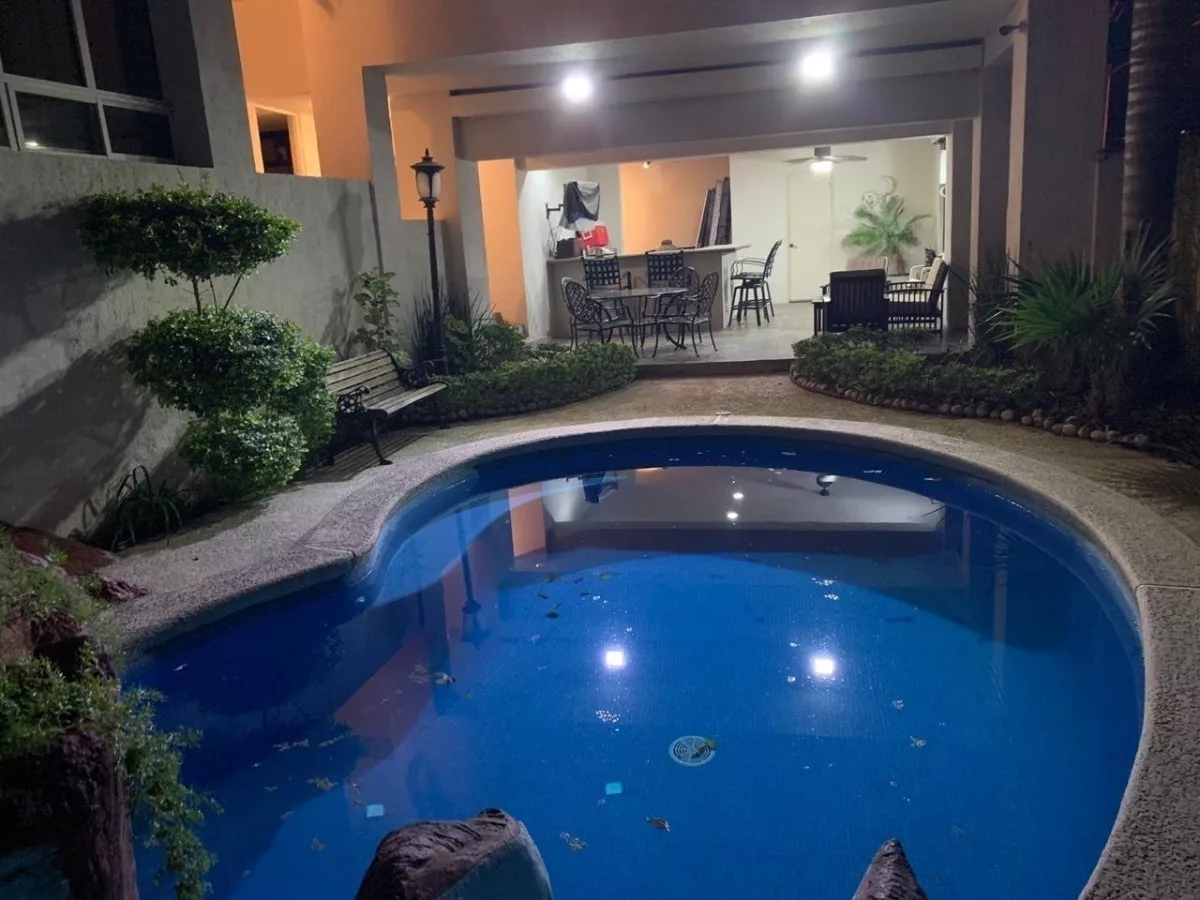 Casa En Venta En San Agustin En San Pedro Garza García