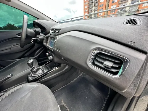 Chevrolet Onix 1.4 L.T Sedan Mecanico