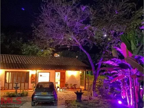 Hermosa Casa Campestre Estilo Colonial(mls#240873)