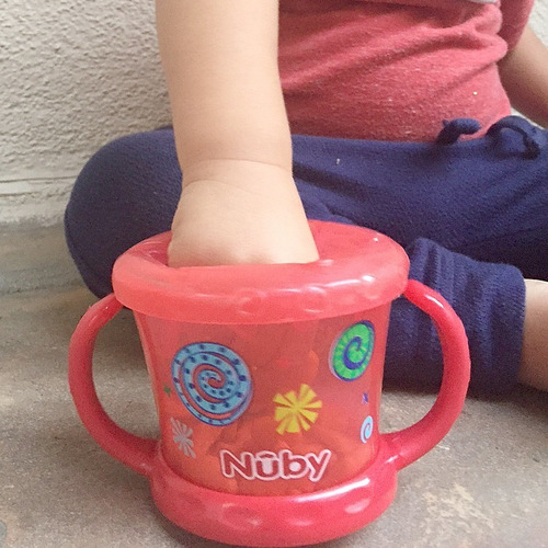 Imagen 6 de 6 de Porta Cereal Snack Keeper Cerealero Cereales Nuby De Diseño