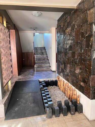 Vendo Casa En Esquina Con Uso Comercial En Jardín Balbuena