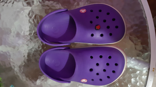 Crocs Talla 2 Mide 23 Cm Color Morados