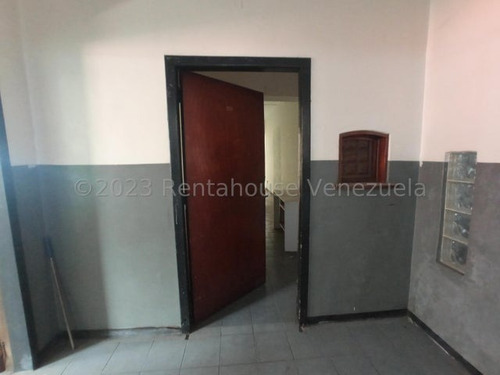 Imagen 4 de 8 de Oficina En Alquiler Centro De Caracas 23-18932 Lr 04122183486