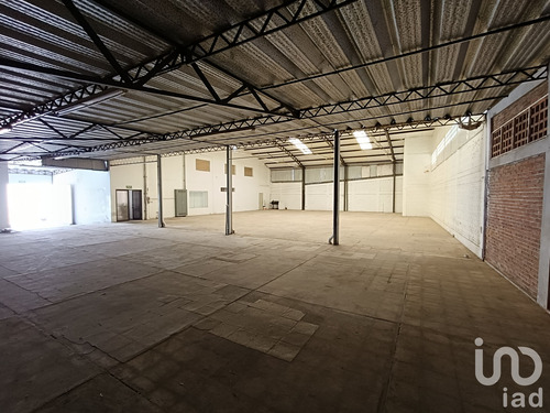 Venta Bodega 7 Ambientes Colima Centro