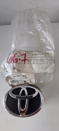 Emblema Parrilla Starlet 90-96 Toyota Original