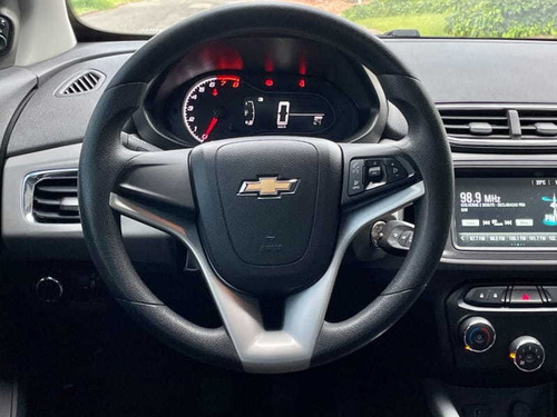 Imagem 13 de 15 de Chevrolet Onix 1.4 Mt Lt 2019