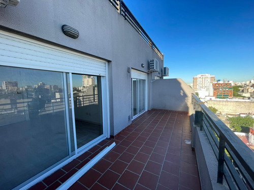 Dto De 2 Ambientes En Venta Al Frente Con Balcón