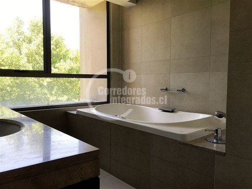 Imagen 18 de 22 de Departamento En Venta De 4 Dormitorios En Vitacura